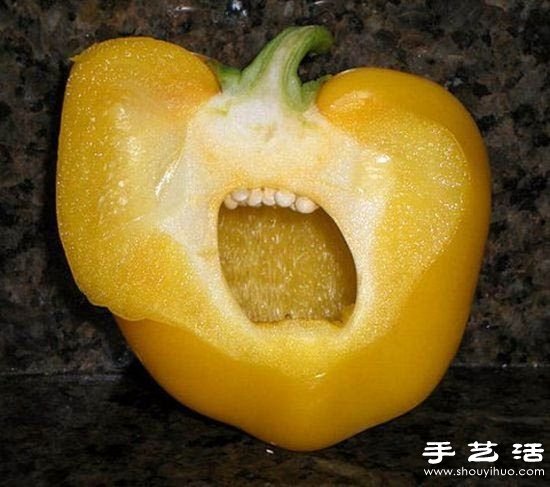 青椒與紅椒創(chuàng)意DIY恐怖表情 -  itrip.net.cn
