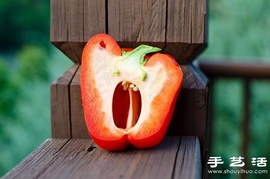青椒與紅椒創(chuàng)意DIY恐怖表情 -  itrip.net.cn