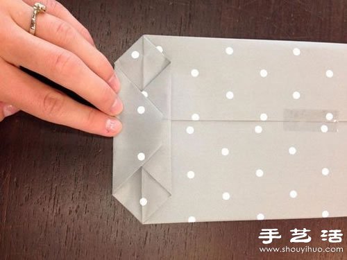 手工折紙制作經(jīng)典的禮品包裝袋 -  itrip.net.cn