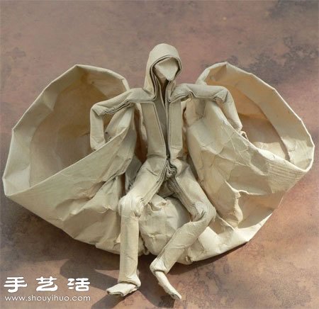 復(fù)雜人物折紙作品欣賞——穿風(fēng)衣的小人 -  itrip.net.cn