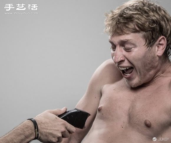 你見(jiàn)過(guò)么?被30萬(wàn)伏特電擊棒電擊的瞬間表情 -  itrip.net.cn