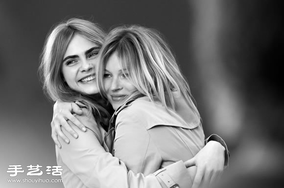 跨世代超模代言 My Burberry 香氛廣告 -  itrip.net.cn