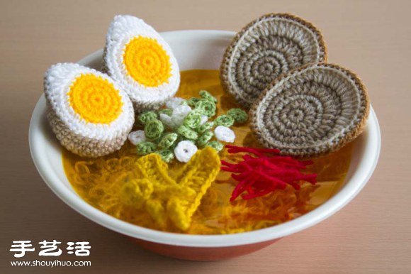 日本手工達(dá)人用毛線織出的一碗拉面！ -  itrip.net.cn