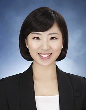 女生證件照照片怎么拍才會(huì)好看？ -  itrip.net.cn