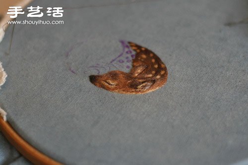 手工刺繡安睡沉睡的梅花鹿圖案圖解教程 -  itrip.net.cn