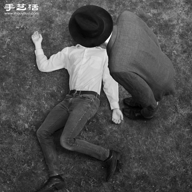 藝術(shù)家眼中的自己 10張走進(jìn)靈魂深處自拍照 -  itrip.net.cn