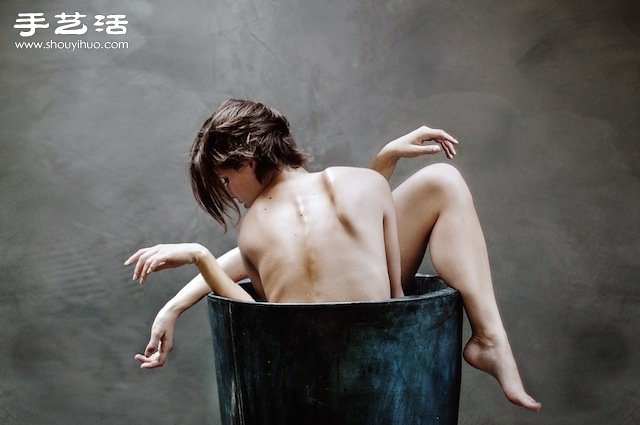 藝術(shù)家眼中的自己 10張走進(jìn)靈魂深處自拍照 -  itrip.net.cn