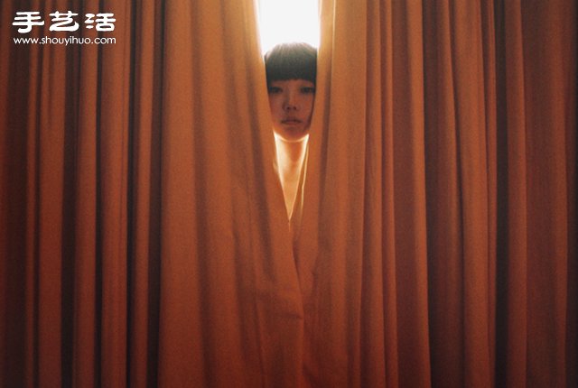 藝術(shù)家眼中的自己 10張走進(jìn)靈魂深處自拍照 -  itrip.net.cn