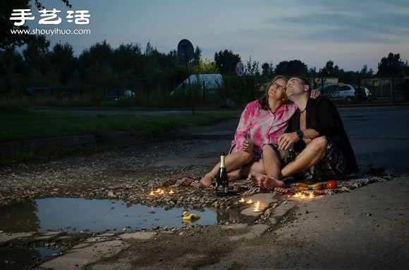 惡搞DIY政府看不到的馬路”坑洞” -  itrip.net.cn
