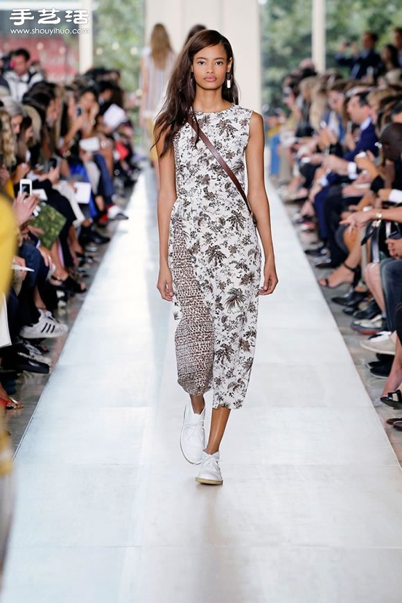 以畫(huà)家為靈感的Tory Burch 2015春季女裝 -  itrip.net.cn
