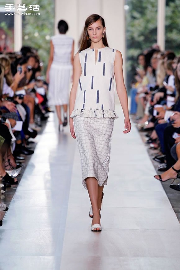 以畫(huà)家為靈感的Tory Burch 2015春季女裝 -  itrip.net.cn
