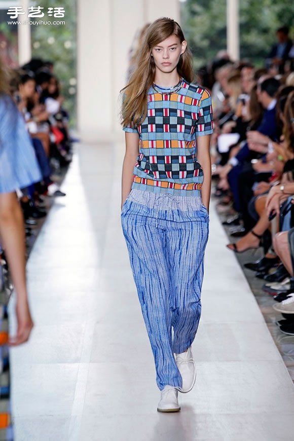 以畫(huà)家為靈感的Tory Burch 2015春季女裝 -  itrip.net.cn