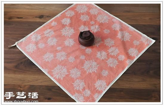 用方布包扎茶壺的方法 茶壺的包法圖解教程 -  itrip.net.cn