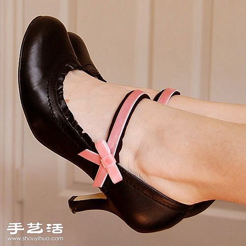 鞋子巧改造 增添可愛(ài)蝴蝶結(jié)裝飾圖解教程 -  itrip.net.cn