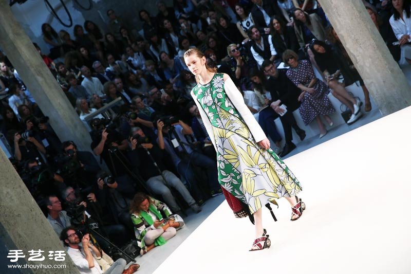MARNI 位于米蘭的 2015 春夏時尚花市場 -  itrip.net.cn