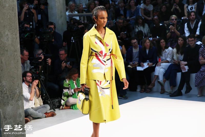 MARNI 位于米蘭的 2015 春夏時尚花市場 -  itrip.net.cn