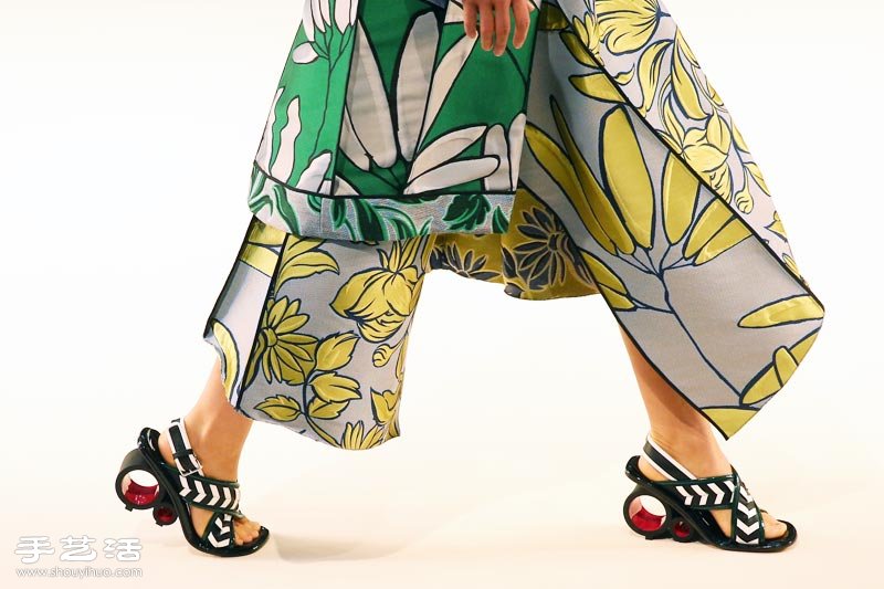 MARNI 位于米蘭的 2015 春夏時尚花市場 -  itrip.net.cn