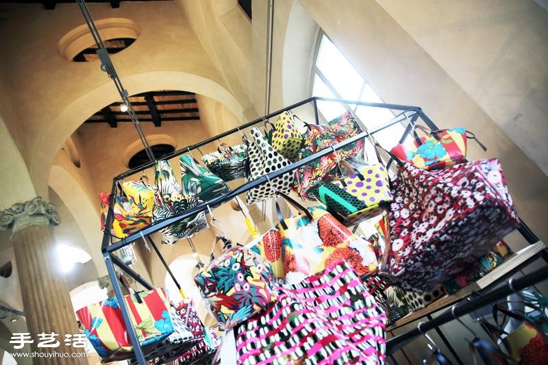 MARNI 位于米蘭的 2015 春夏時尚花市場 -  itrip.net.cn