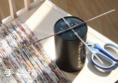 舊雜志廢物利用手工DIY制作花瓶圖解教程 -  itrip.net.cn