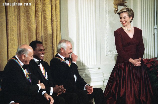 OSCAR DE LA RENTA與他最后的2015春夏女裝 -  itrip.net.cn