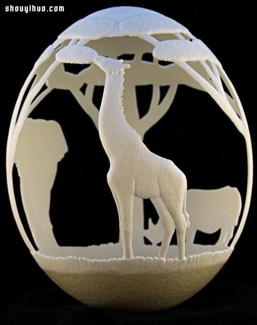 鴕鳥蛋雕刻出層次細(xì)膩又立體的非洲野生動物 -  itrip.net.cn