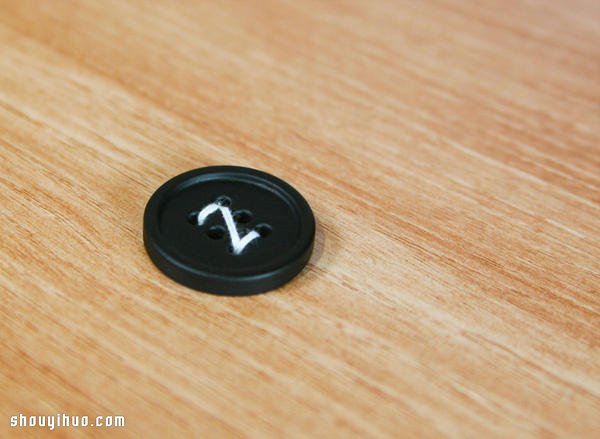 韓國AND推出的排字紐扣 typo buttons -  itrip.net.cn