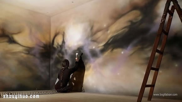 神奇的墻面夜光彩繪 關(guān)燈就變成奇幻世界！ -  itrip.net.cn