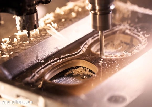 Burberry 純手工眼鏡制作過程 -  itrip.net.cn
