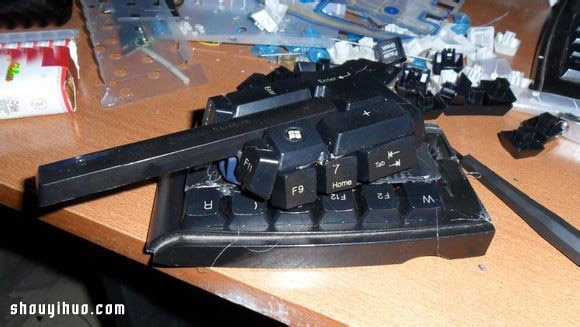 廢棄鍵盤廢物利用DIY制作坦克模型圖解教程 -  itrip.net.cn