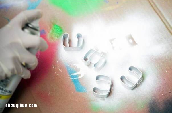 鐵罐鐵盒廢物利用DIY桌邊花盆/筆筒/收納架 -  itrip.net.cn