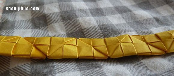 折紙手鐲手環(huán)的折法 手工手鐲手環(huán)折紙圖解 -  itrip.net.cn