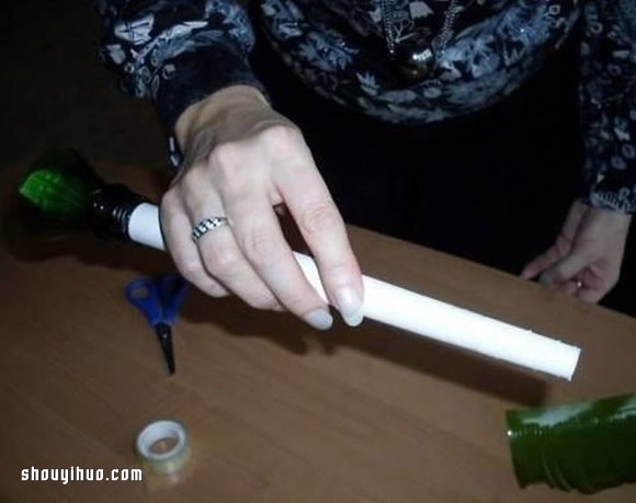 雪碧瓶子制作圣誕樹(shù)的方法圖解教程 -  itrip.net.cn