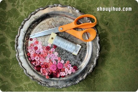 漂亮紐扣手捧花DIY制作方法圖解教程 -  itrip.net.cn