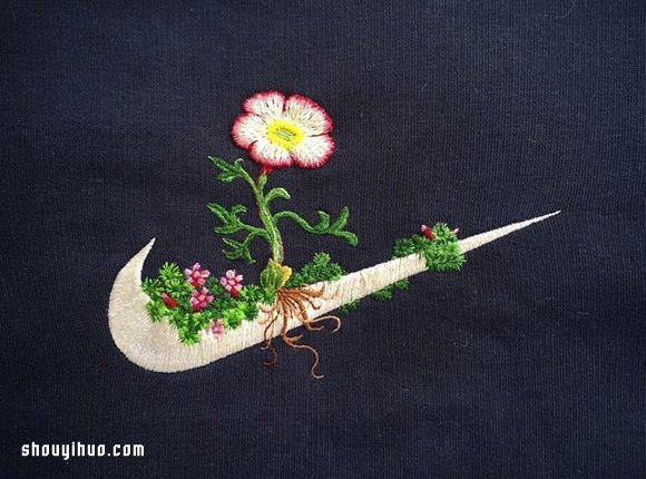 耐克 LOGO 上開出寧?kù)o細(xì)膩的刺繡小花 -  itrip.net.cn