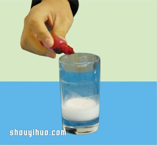 化學(xué)小實(shí)驗(yàn)：硼砂和白膠制作好玩“果凍” -  itrip.net.cn