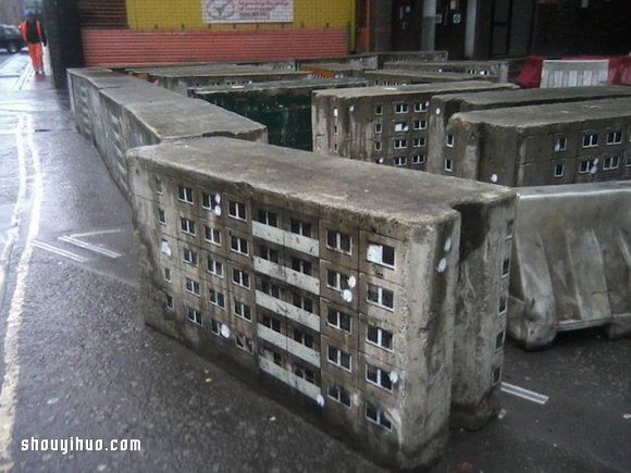 水泥墩和電箱都變房子 迷你建筑涂鴉美化環(huán)境 -  itrip.net.cn