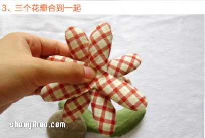 簡(jiǎn)單又可愛的不織布太陽(yáng)花布藝手工制作圖解 -  itrip.net.cn