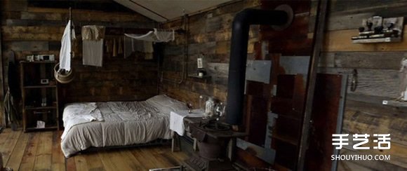 由形形色色的舊窗戶拼接而成的夢幻湖邊小屋 -  itrip.net.cn