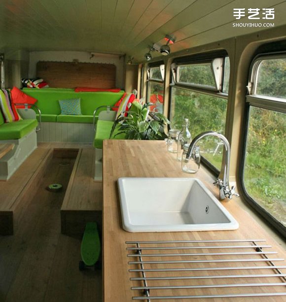 報廢雙層巴士改造翻新而成的真正汽車旅館 -  itrip.net.cn