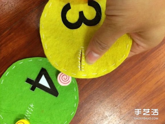 幼兒不織布毛毛蟲(chóng)玩具手工制作圖解教程 -  itrip.net.cn