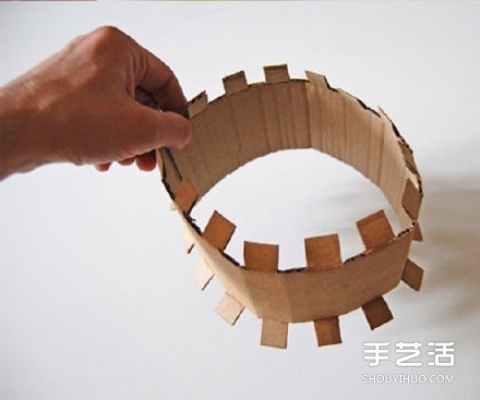 瓦楞紙制作帽子的方法 兒童玩具帽手工DIY教程 -  itrip.net.cn