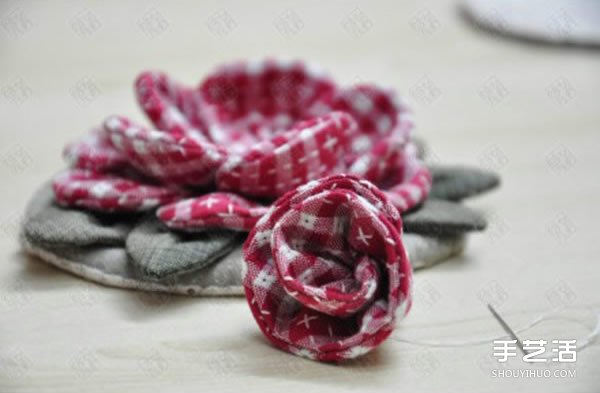 手工布藝玫瑰花零錢包DIY制作教程帶圖紙 -  itrip.net.cn