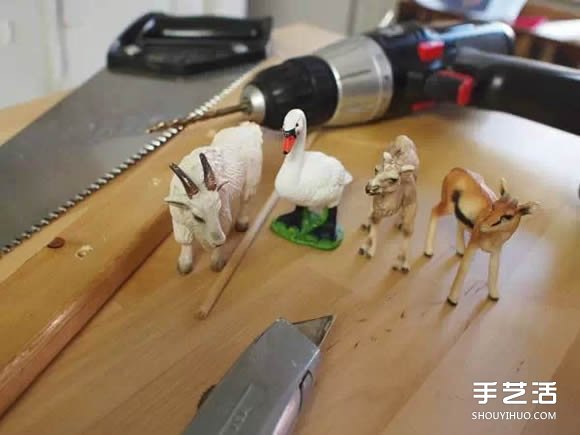 利用孩子們玩膩的動(dòng)物玩具DIY制作有趣的掛鉤 -  itrip.net.cn
