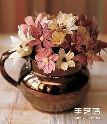 玉米葉制作花朵的方法 玉米葉DIY仿真花教程 -  itrip.net.cn