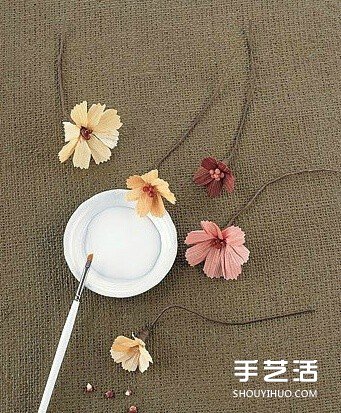 玉米葉制作花朵的方法 玉米葉DIY仿真花教程 -  itrip.net.cn