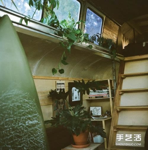 實現四海為家的夢想 舊面包車改造的溫馨房車 -  itrip.net.cn