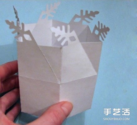 圣誕節(jié)禮盒包裝制作 漂亮雪花紙盒的折法圖解 -  itrip.net.cn