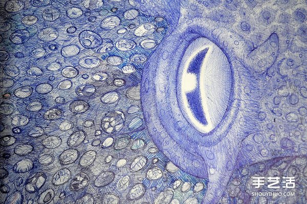 耗時(shí)一年，用圓珠筆畫(huà)出寫(xiě)實(shí)霸氣的巨型章魚(yú) -  itrip.net.cn
