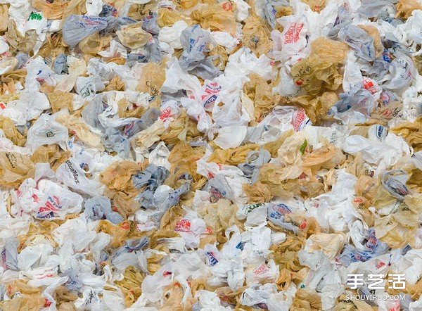 1000個(gè)塑料袋破壞地球？他們用雙手編織溫暖睡墊 -  itrip.net.cn
