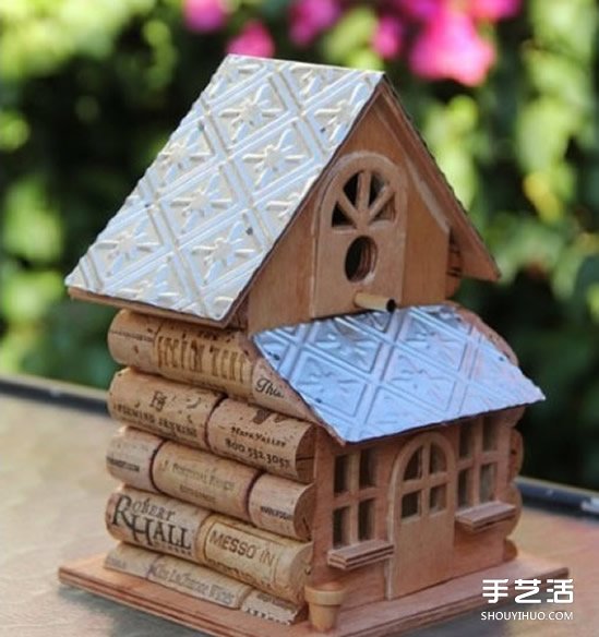 紅酒瓶塞廢物利用DIY制作可愛的玩具屋鳥籠 -  itrip.net.cn